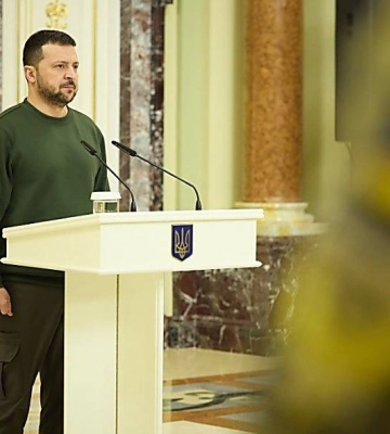 Президент Зеленський нагородив двох воїнів, які захищають Миколаївщину