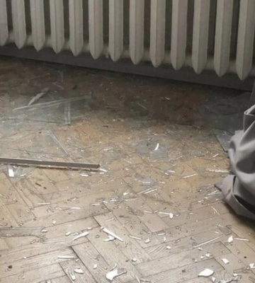 Атака ракетами на Киев: Маси Найем опубликовал фото поврежденного автомобиля и квартиры