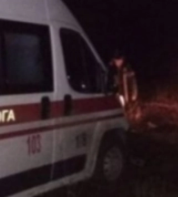 Швидка допомога з хворим на Рівненщині застрягла в дорозі