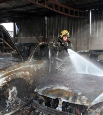 На Київщині рятувальники ліквідували наслідки ракетної атаки росіян