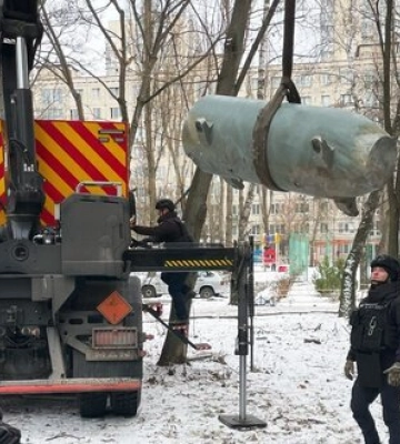 Сапери вилучили бойову частину ракети Х-101 у Святошинському районі Києва. ФОТОрепортаж