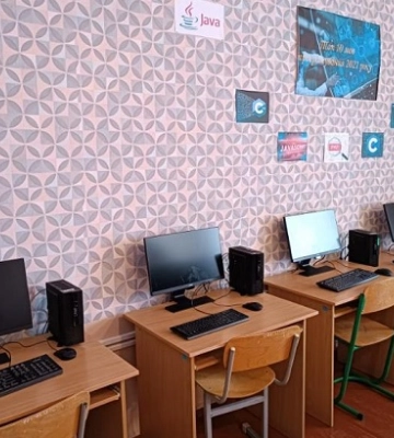 6 шкіл та інтернатів в Сумській області отримали сучасні комп’ютерні класи від компанії УкрКредитФінанс