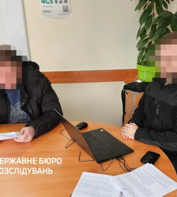 Военнослужащая получила почти 500 тысяч гривен &quot;боевых&quot; выплат, уклоняясь от службы
