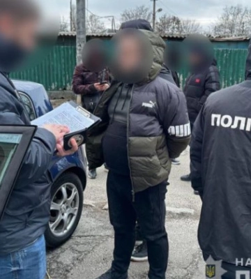 $2000 за закриття адмінсправи: в Одесі затримали адвоката-колишнього помічника судді, фото