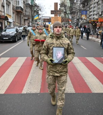 З воїном та поетом Максимом Кривцовим попрощалися в Києві. ВІДЕО+ФОТОрепортаж