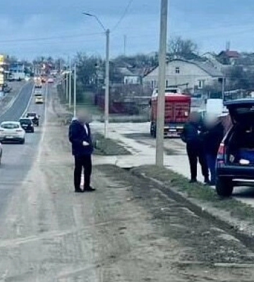 Під Одесою автомобіль збив літню жінку, коли та переходила дорогу по &quot;зебрі&quot;