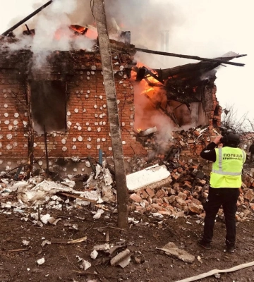 Ракетні удари по Харкову: ще одного загиблого знайшли під завалами будинку