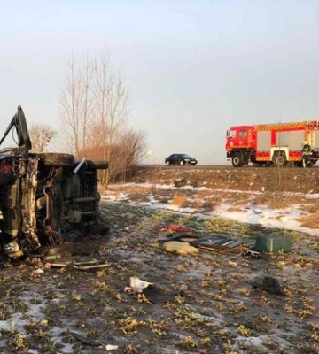 Загинув чоловік: деталі ДТП на Волині, в якій перекинувся бус