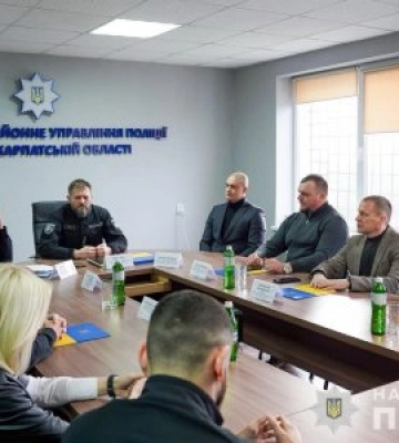 Закарпатська поліція підписала меморандум з місцевими підприємцями про співпрацю у розшуку безвісти зниклих дітей