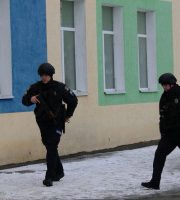 На Київщині у школах розпочали навчання перші офіцери служби освітньої безпеки
