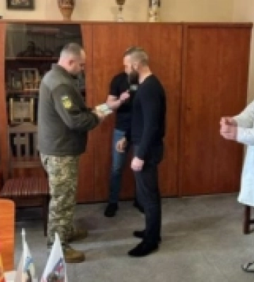 Хірургу з Рівного вручили відзнаку від Залужного