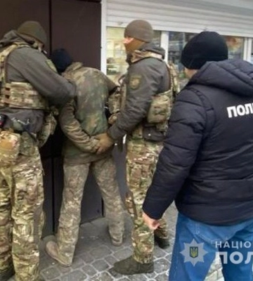 Ставили на &quot;счетчик&quot;: в Хмельницком задержали рэкетиров