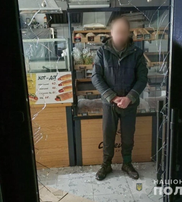 У Шостці затримали крадія, який вдерся до приміщення пекарні