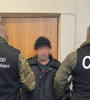 СБУ затримала колаборанта, який організував трансляцію російського ТВ під час окупації Харківщини