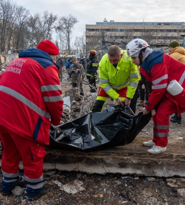 У Харкові рятувальники знайшли під завалами тіло ще одного загиблого