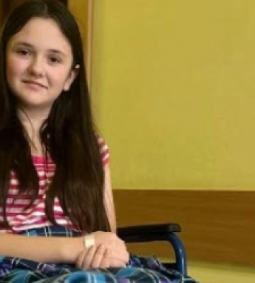 Три операції після важкої травми: у Львові повернули здатність ходити 13-річній дівчинці