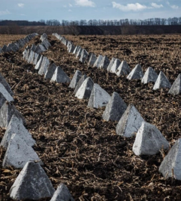 Україна отримає від Словаччини техніку для будівництва оборонних рубежів