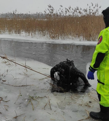 На Волині на річці Луга зникла жінка. Водолази тіло не знайшли
