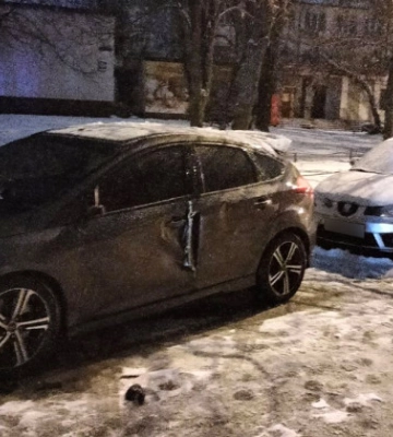 В Киеве водитель повредил сразу 6 припаркованных автомобилей