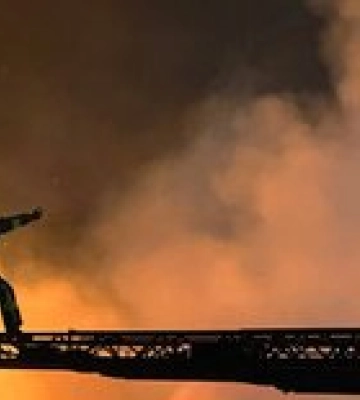 Появились фото последствий удара по Одессе. Разрушения многоэтажек и мебельного комбината