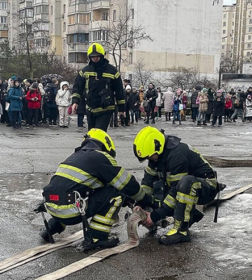У столичній школі сталася пожежа, учнів переведено на дистанційне навчання (фото, відео)
