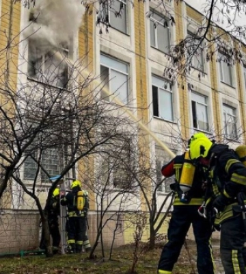 У школі в Дарницькому районі сталася пожежа