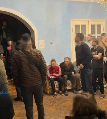 Утримання в трудовому рабстві десятків громадян: у Дніпрі викрили протиправну схему