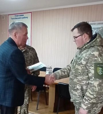 Захиснику з Тальнівщини вручили державну нагороду