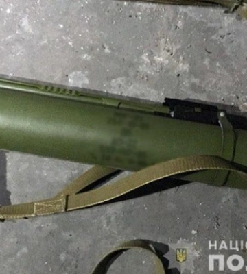 У Кривому Розі чоловік вистрілив у багатоповерхівку з гранатомета - ЗМІ