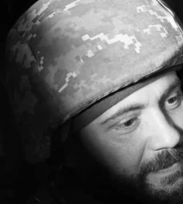 «Син, чоловік, батько, побратим, революціонер, воїн»: у Луцьку попрощаються з молодим Героєм Олександром Вдовичем