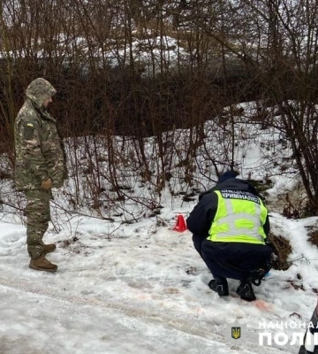 Біля кладовища у Червонограді вибухнула граната: є травмовані (ФОТО)