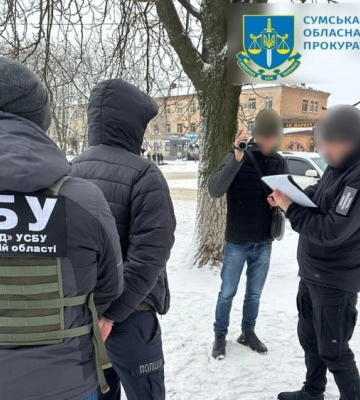 На Сумщині затримано слідчого поліції за вимагання хабара за активізацію своєї роботи