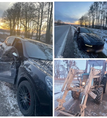 На Рівненщині зіткнулись трактор та "Porsche Cayenne": відомі деталі