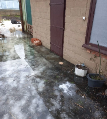 На Волині підтоплює будинки: рятувальники відкачували воду в одному з господарств