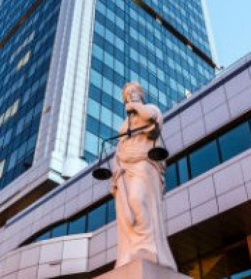 Чотирьох суддів Київського апеляційного суду відсторонено ще на два місяці від здійснення правосуддя