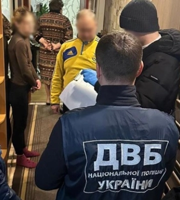 Банду, яка виготовляла фальшиві паспорти, викрили на Харківщині