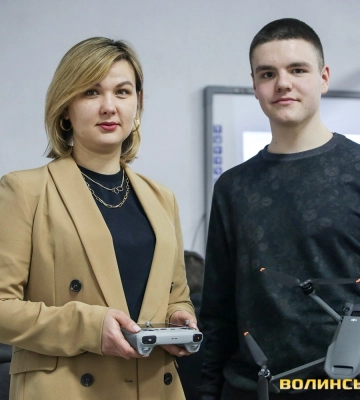 Польоти на симуляторі БПЛА та моделювання: як працює STEM-лабораторія у Центрі позашкільної освіти в Луцьку. Фото