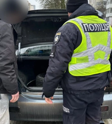 У Тернополі водій під дією марихуани обганяв автомобіль перед пішохідним переходом