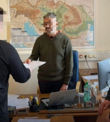Двох ексдепутатів Одеської облради підозрюють у привласненні 32 барж Дунайського пароплавства