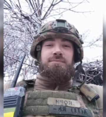 Полтавець отримав "Золотий Хрест" від Валерія Залужного