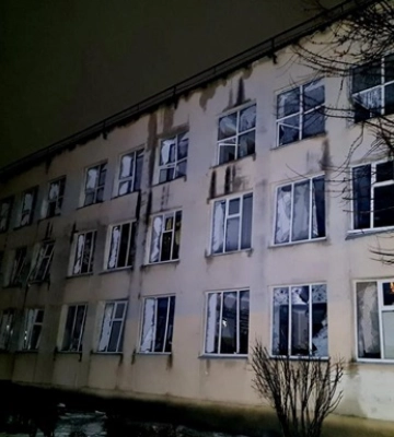 росіяни вночі вдарили по Мирнограду на Донеччині: 6 постраждалих, серед них - двоє дітей