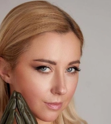 Тоня Матвієнко виставила на аукціон коштовну каблучку Ніни Митрофанівни