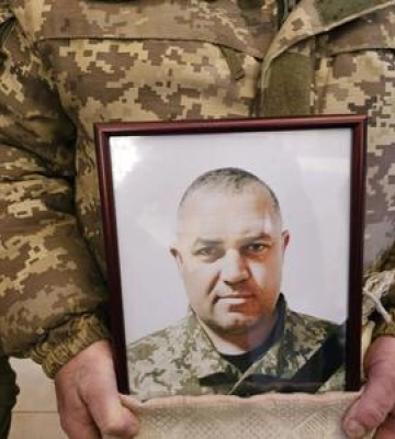 Полтавщина проводжає в останню путь оборонця Бахмута та Авдіївки