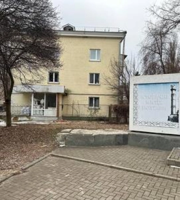 Мешканці будинку в центрі Полтави скаржаться на сусідів, які хочуть з квартири зробити пекарню ФОТО