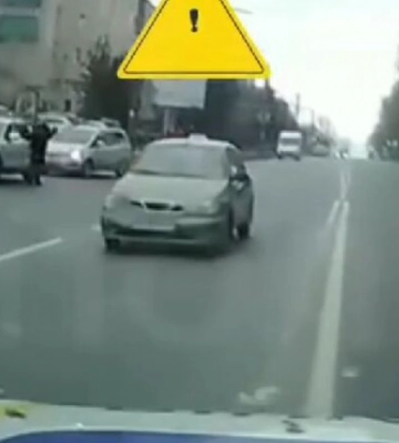 У Тернополі водій таксі не пропустив колону з полеглим воїном