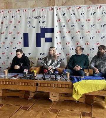 Побачити доброго Наполеона: у Франківському драмтеатрі розповіли про премʼєра комедії «Наполеон і Корсиканка» (ФОТО)