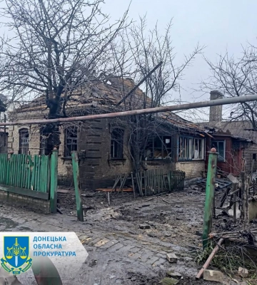В результате ракетной атаки по Новогродовке повреждены жилые дома, магазин и больница