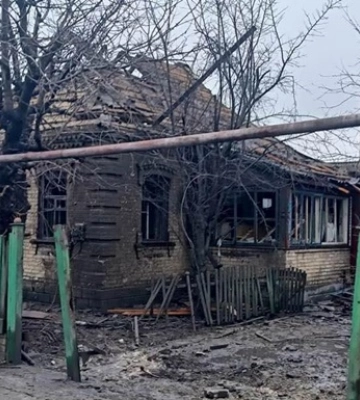 В результате ракетной атаки по Новогродовке повреждены жилые дома, магазин и больница
