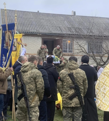 Загинув у бою з окупантами: на Волині поховали полеглого гранатометника Сергія Бляхарчука