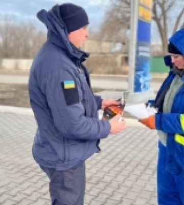 Білгород-Дністровські рятувальники провели протипожежні інструктажі серед працівників АЗС
